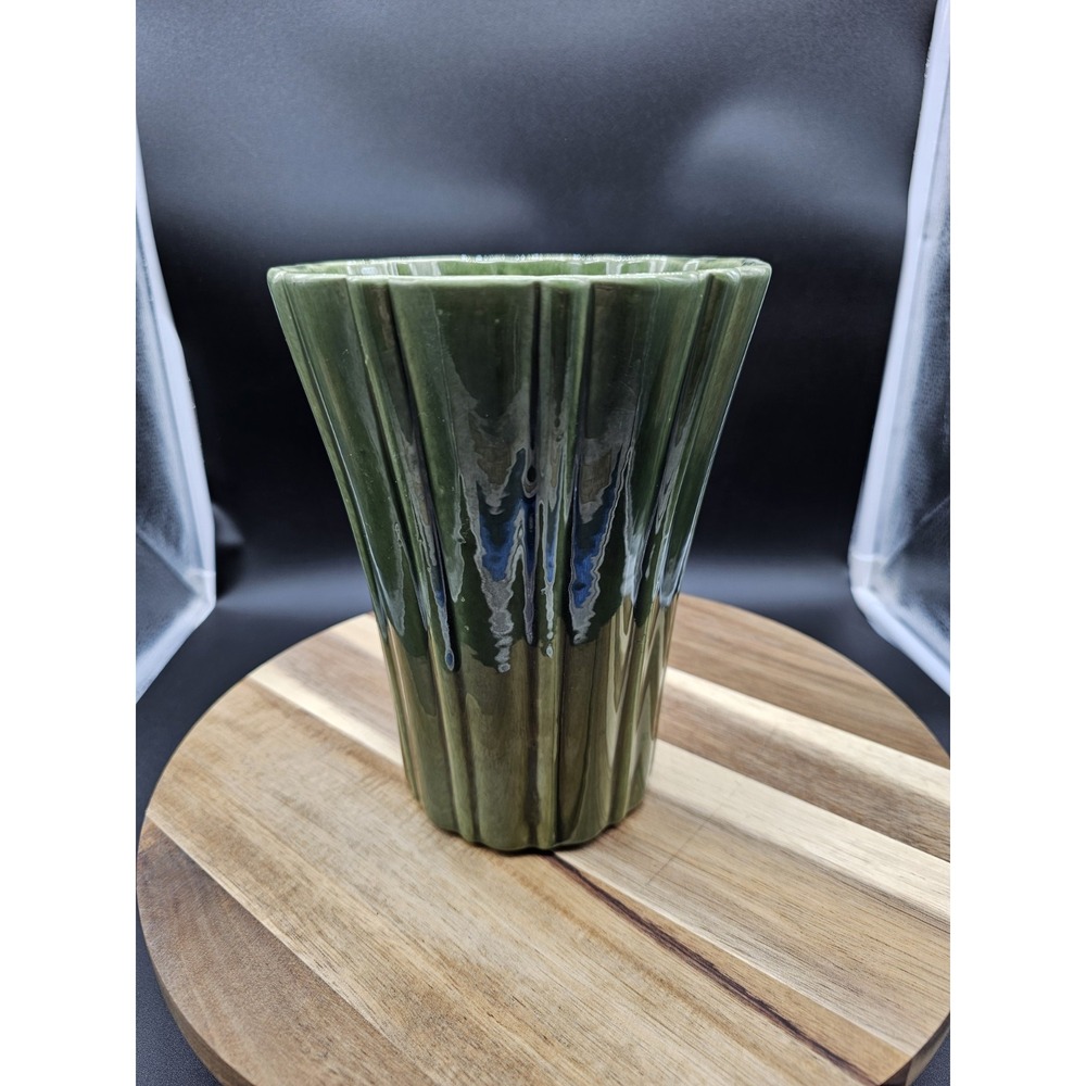 Vintage Haeger Pottery USA‎ H-2 ~  8" Green Ribbed Vase